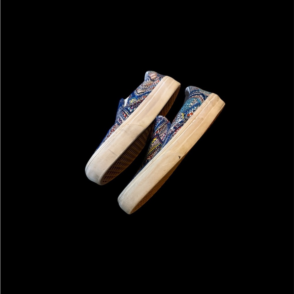 Vans Multicolor Patterned Women's Sneakers - Picture 2 of 4
